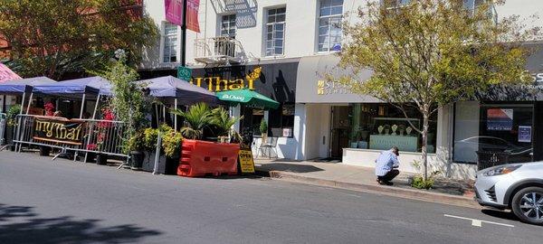 Fried food is best fresh from the kitchen. So excited they have this outdoor seating.