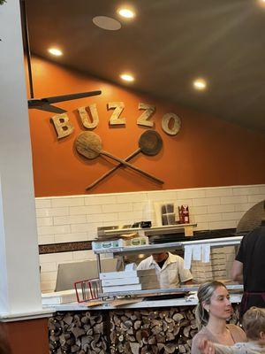 Buzzo's