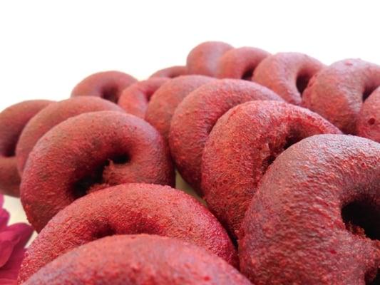 Red-Velvet Flavored Mini Cake Donuts