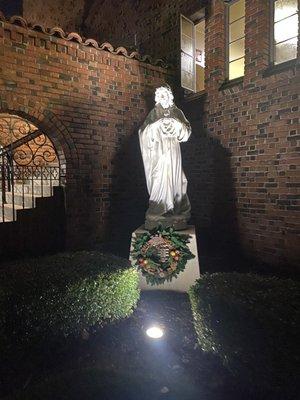 Sacred Heart statue along 39th Street  #pausetopray