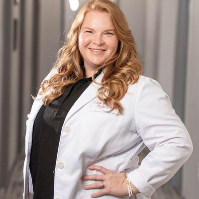 Lauren Wages Edeker is a board-certified Physician Assistant and advanced aesthetic injector.