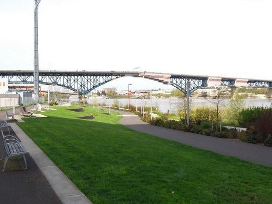 Ross Island bridge and chaise loungers