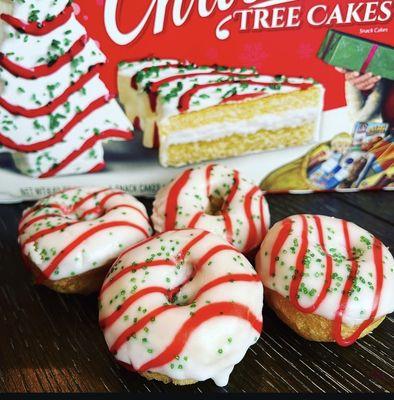 Christmas Tree Cake Mini Donuts