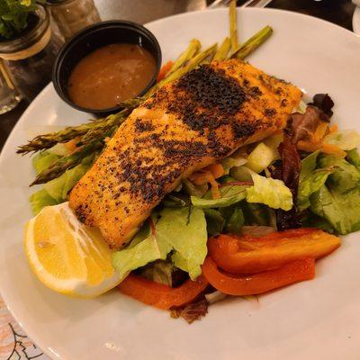 Salmon asparagus salad (missing the feta)