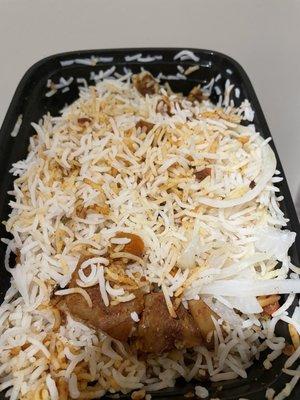 Bland/plain, lacks vegetables and seasonings/spices in the veg dum biryani. Not worth the 45 minute wait.