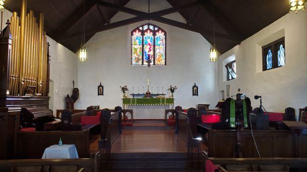 A warm, welcoming community that preserves our Episcopal/Catholic traditions but, relavent to today. Historic, stately building on the water