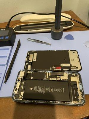 iPhone XR Screen Replacement