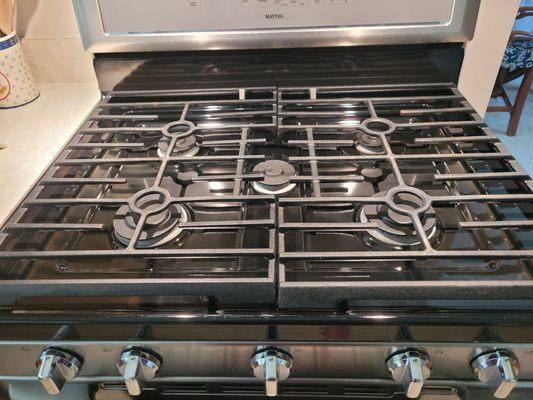 Now THAT is a sparkly stove!