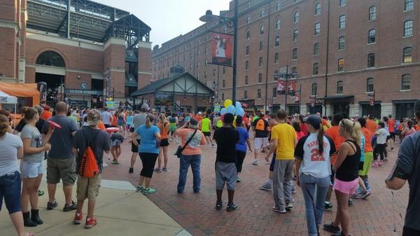 Tons of people showed up early for the #CaseyCares5K