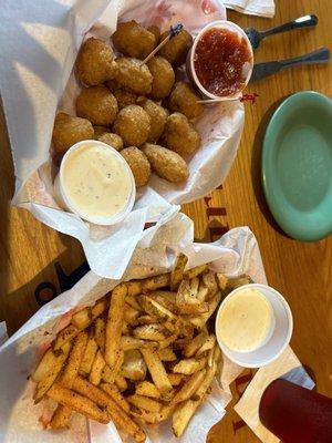 Breaded mushrooms and seasoned fries