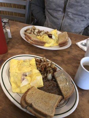 Omelettes with hashbrowns & toast