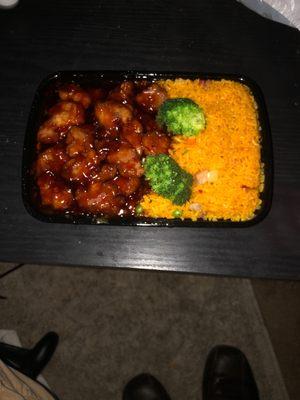 E5. General Tso's Chicken Dinner Special