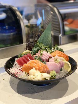 Sashimi -  tuna, salmon, yellowtail for 2