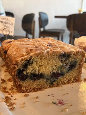 Lemon blueberry pound cake