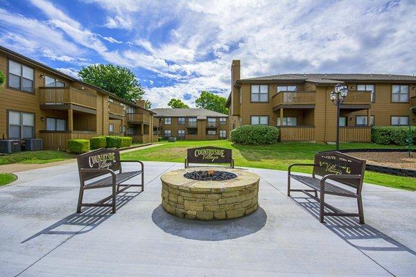 Grounds area at Countryside Village apartments in Moore, Oklahoma.