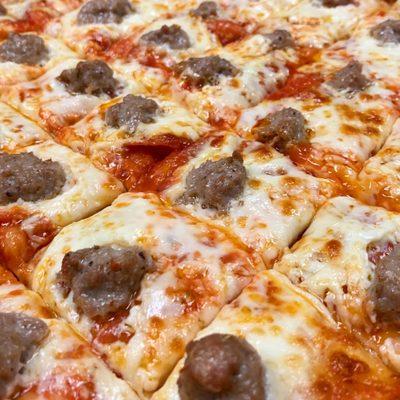 The best square cut sausage pizza!