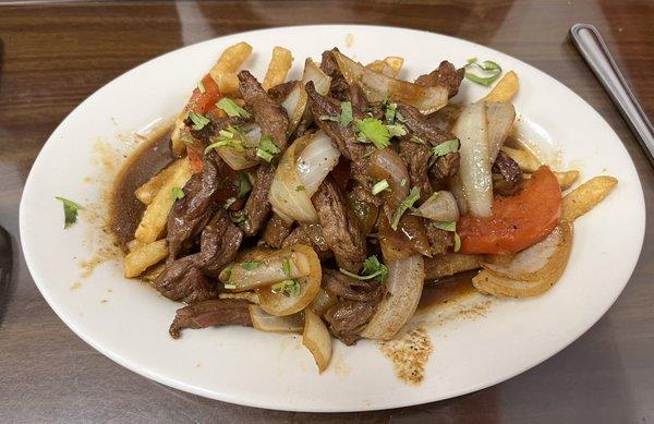 Lomo saltado