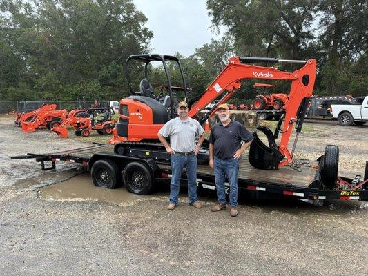 Huge thanks to Mr. Ben Chaisson (Owner of Builders and Deckworks) for his business and purchase of his brand new KX033-4 !