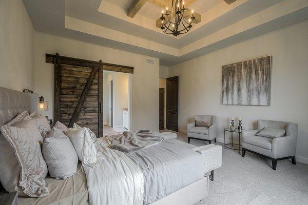 Lago Master Suite