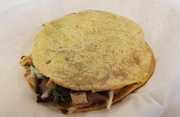 Chicken  gordita