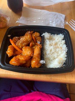 Lunch sesame chicken