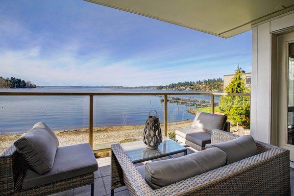 SOLD Kirkland Waterfront $1.25m