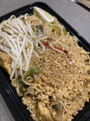 pad thai - absolutely no flavor whatsoever