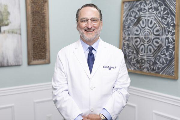 Dr. Kenneth Livesay, Jr., D. M. D.