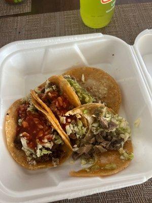 Tacos de Carne asada, y lengua.