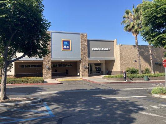 Aldi La Verne, CA.  July 7, 2021