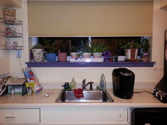 Kitchen counter before Miracle method - you can't see in this photo but there are chips in the formica.