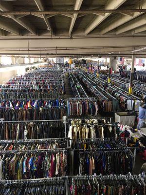 Torgom Wholesale Vintage Clothing - District