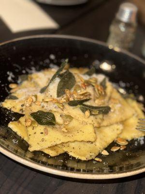 Pumpkin ravioli 3/5