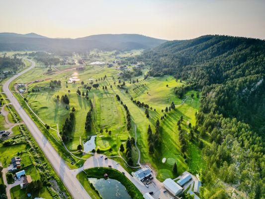 Located in beautiful Boulder Canyon, Boulder Canyon Golf Club is an 18-hole golf course