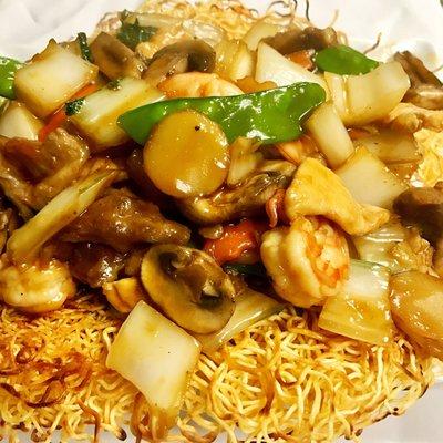 House Special Cantonese Noodles