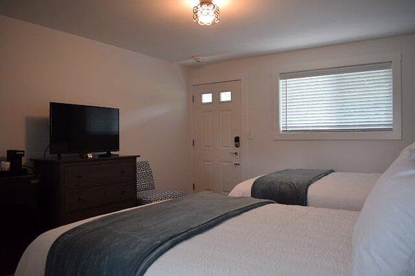 Completely renovated Twin room