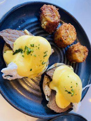 Short rib benedict