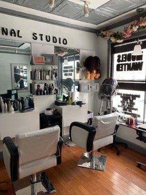 Salon area