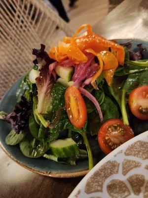 House salad with honey vinaigrette dressing