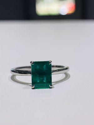 Solitaire emerald cut genuine emerald