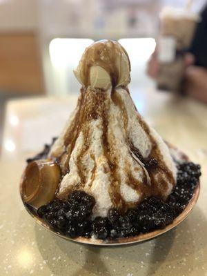 Black Sugar Boba Milky Shaved Ice (Large)