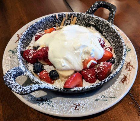 08/21/22 Dutch Pancake - Banana, Blueberry, Strawberry, Whipped Cream