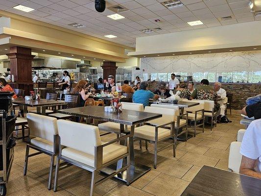 Lunch@Lliha Bakery Pearl City; 9/3/2023. Inside of this PC Liliha Bakery. We got here at a good time, not crowded at all, Hooray!! Lol