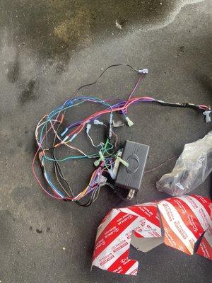 All the cables he cut from the electrical circuit of my truck