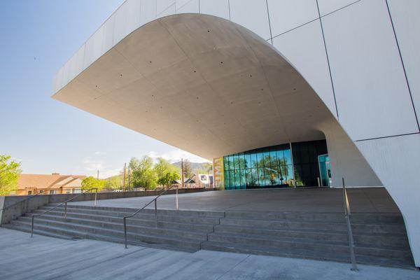 SUMA's plaza is used for outdoor events and performances.