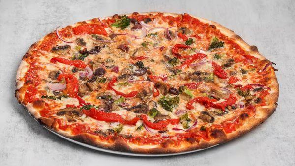 LG Astoria (Veggie Pizza)
Tomato Sauce, Mozzarella, broccoli, roasted red Peppers, Kalamata Olives, Onions, Mushrooms and parmigiano cheese