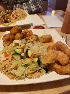 Combination, cashew, subgum, chicken, chow mein, fried shrimp and sour pork