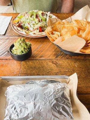 Burrito, Chips and guac, carne asada alambre