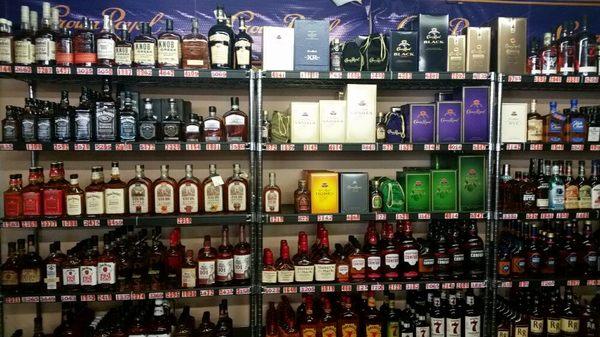 Great selection of Whiskey & Bourbon.  Lots of sizes and flavors!!