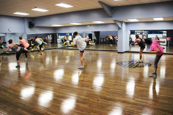 group fitness class at Lawrence South Genesis